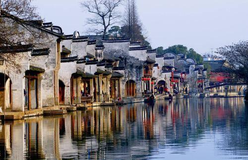 名记：恩比德告知球队他想出战掘金的比赛，结果热身时无法起跳